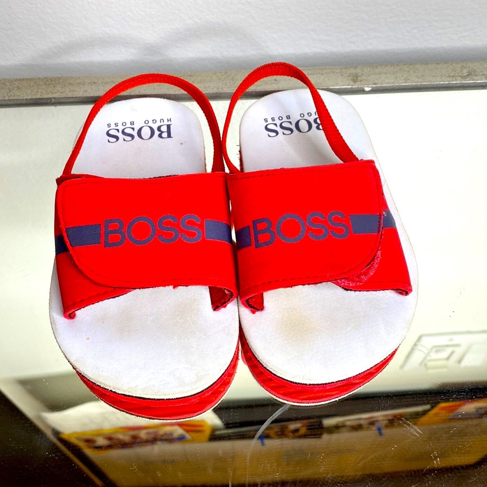 Hugo boss toddler sandals size 5